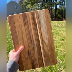 teak cutting board